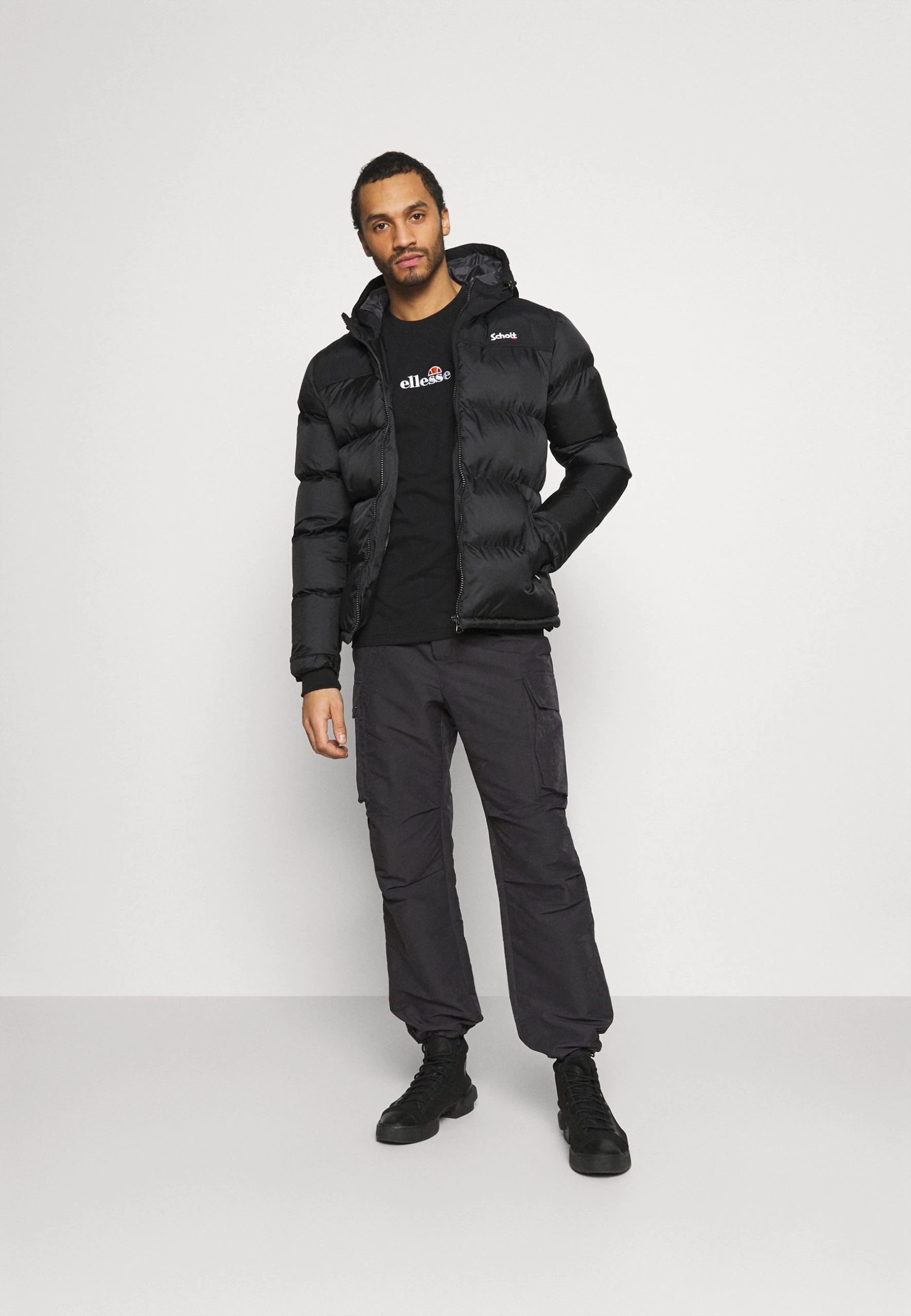 Ellesse Mavoz - Basic T-Shirt - Black - Image 2