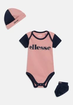 Ellesse Joyeous Unisex Set - Body - Pink