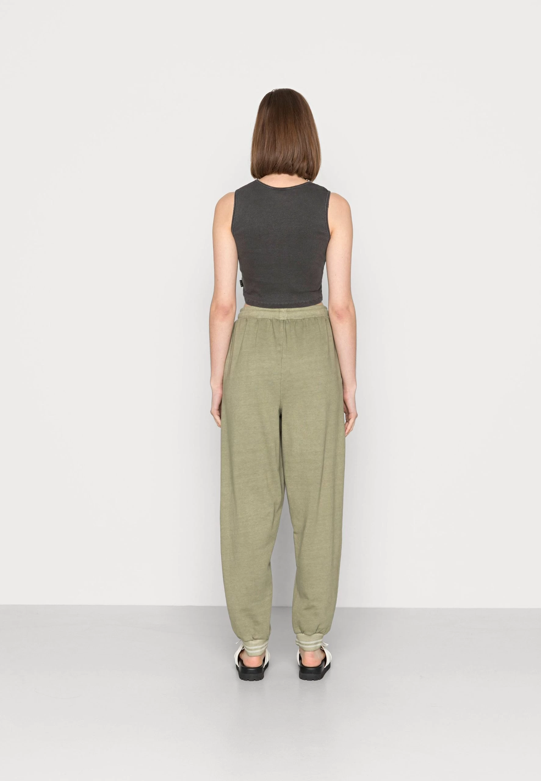 Ellesse Crysanthemum Jogger - Tracksuit Bottoms - Image 3