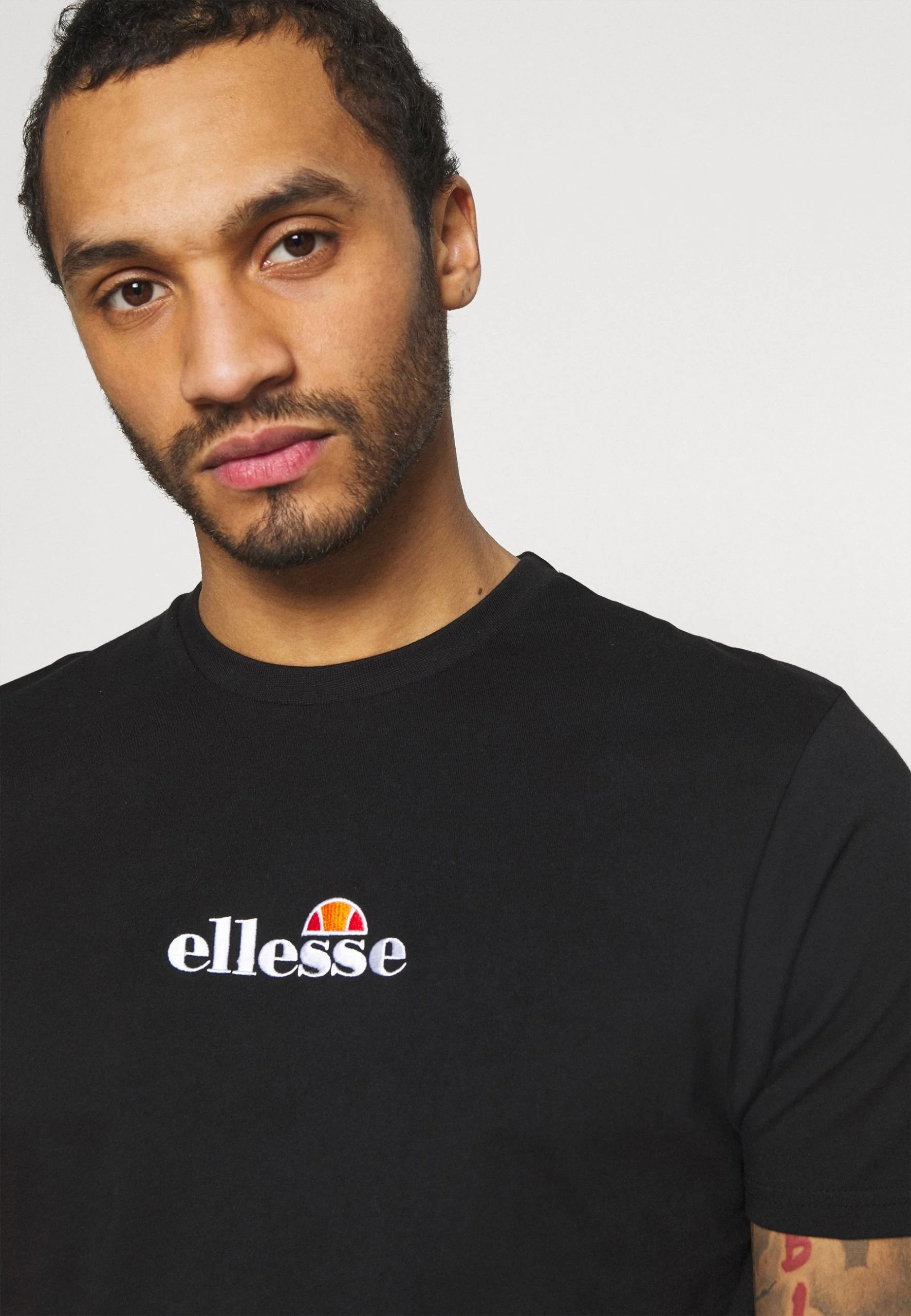 Ellesse Mavoz - Basic T-Shirt - Black - Image 4