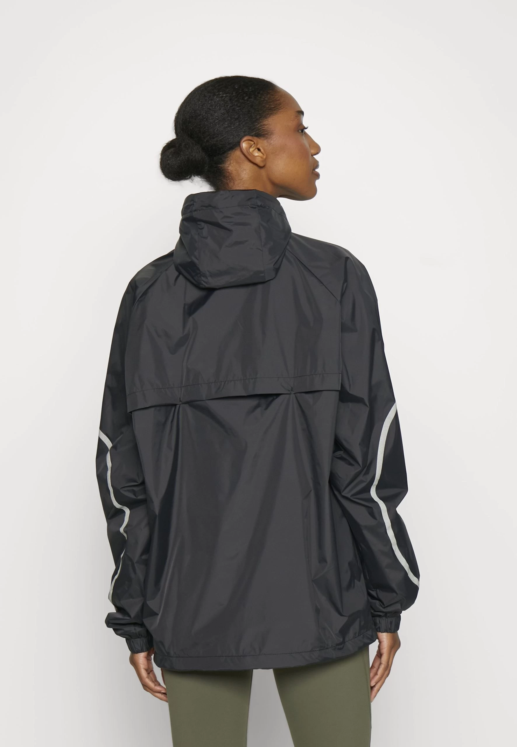 Ellesse Umenta Jacket - Windbreaker - Black - Image 3